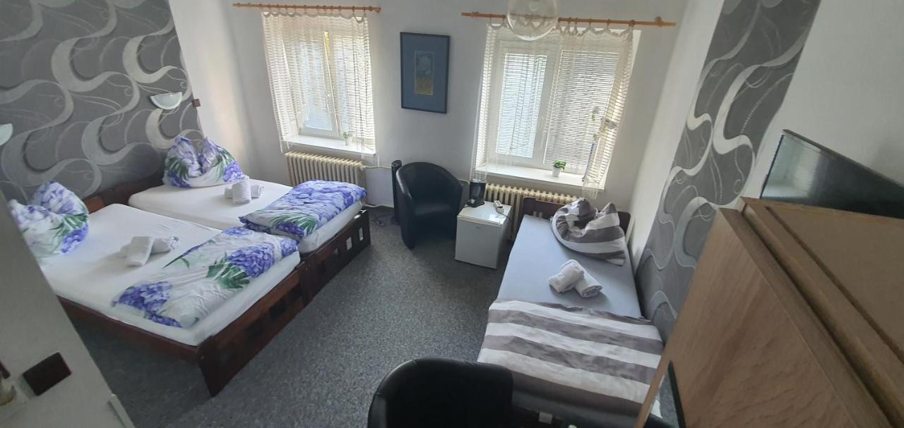 Penzion U Kohoutka Pardubice Kültér fotó