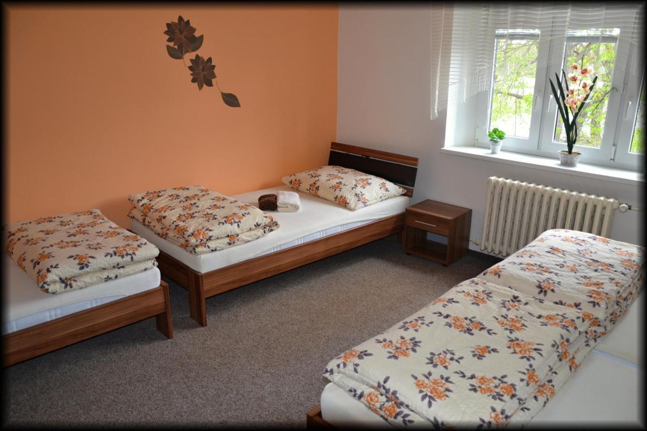 Penzion U Kohoutka Pardubice Szoba fotó